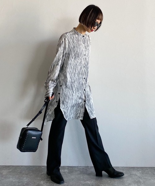 PAGEBOY(ページボーイ)の「【CORE】スモークパイソンチュニック(シャツ/ブラウス・レディース・オフホワイト/ブルー・FREE)」の5枚目の写真