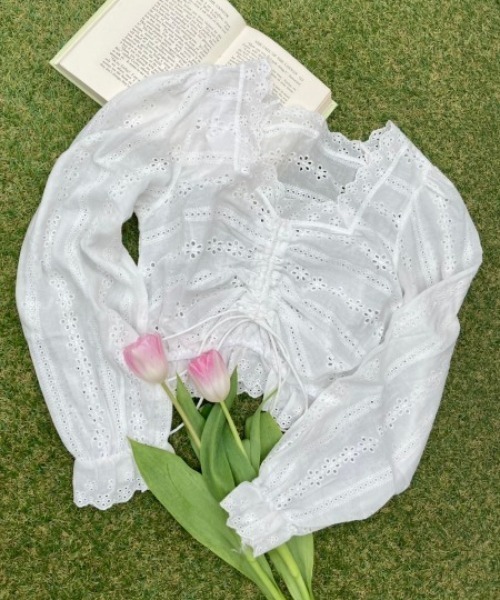 WC（ダブル シー）の「コットンレース長袖ブラウス（シャツ/ブラウス・レディース・ブラック/ホワイト・FREE）」の2枚目の写真