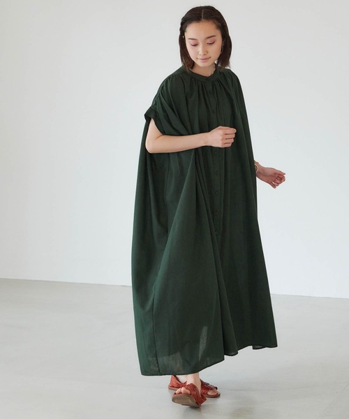 forksy.（フォルクシー）の「【forksy.】スタンドカラーギャザーノースリーブシャツワンピース（シャツワンピース・レディース・ホワイト/シャーベット/ダークブラウン/ブラック/モスグリーン・FREE）」の4枚目の写真