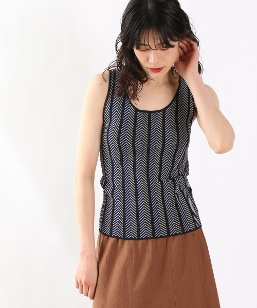 LOWRYS FARM(ローリーズファーム)の「ジャガードガラタンク 947040(ニット/セーター・レディース・ベージュ/ブルー/グリーン・FREE)」の3枚目の写真