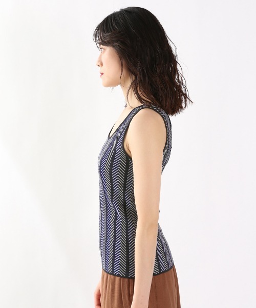 LOWRYS FARM(ローリーズファーム)の「ジャガードガラタンク 947040(ニット/セーター・レディース・ベージュ/ブルー/グリーン・FREE)」の5枚目の写真