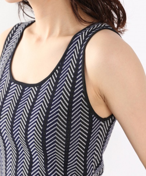 LOWRYS FARM(ローリーズファーム)の「ジャガードガラタンク 947040(ニット/セーター・レディース・ベージュ/ブルー/グリーン・FREE)」の8枚目の写真