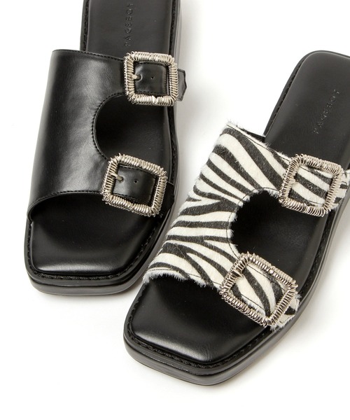 PAGEBOY(ページボーイ)の「Wバックルサンダル(サンダル・レディース・ブラック/ゼブラ・M/L)」の18枚目の写真