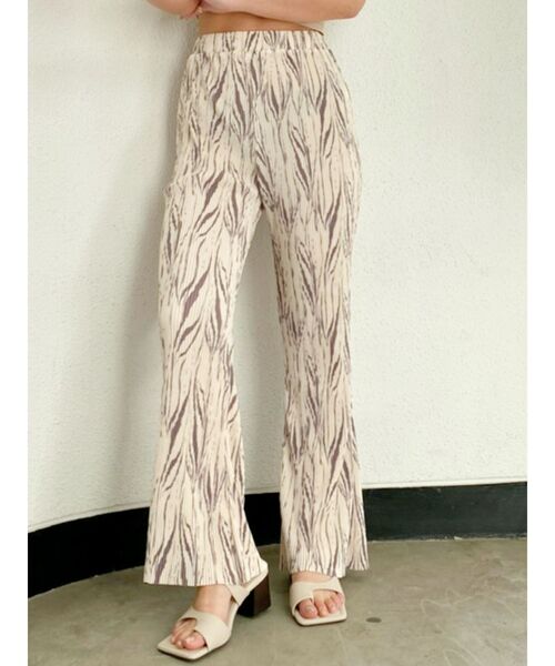 GYDA（ジェイダ）の「スクエアトゥスポサンダル（サンダル・レディース・ブラック/アイボリー・SMALL/MEDIUM/LARGE）」の3枚目の写真