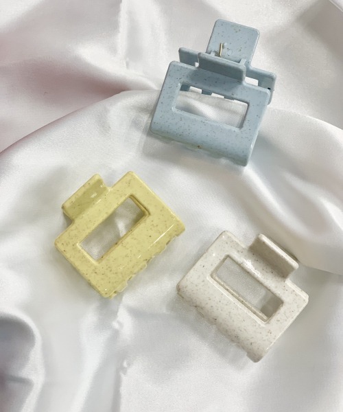Me%(ミィパーセント)の「サンドスクエアバンスクリップ(バレッタ/ヘアクリップ・レディース・ブルー/イエロー/アイボリー・FREE)」の13枚目の写真