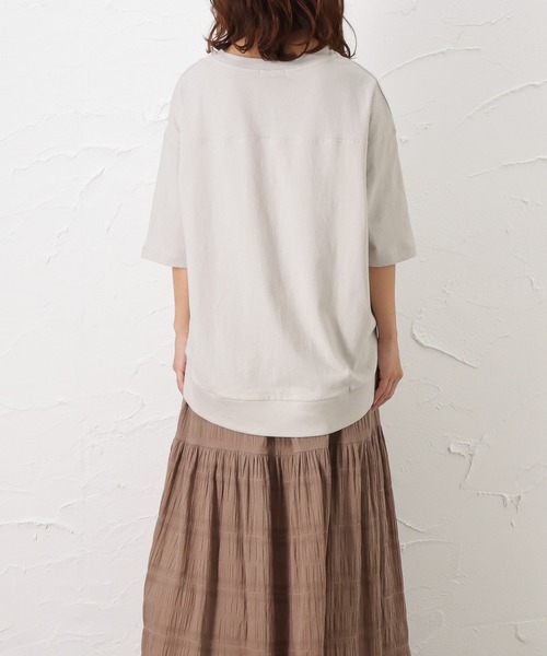 NAVY(ネイビー)の「オーガニックコットン 前切替Tシャツ(Tシャツ/カットソー・レディース・グレー/イエロー/チャコール・フリー)」の20枚目の写真