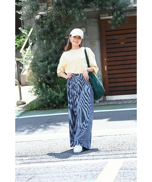 NAVY(ネイビー)の「オーガニックコットン 前切替Tシャツ(Tシャツ/カットソー・レディース・グレー/イエロー/チャコール・フリー)」の15枚目の写真