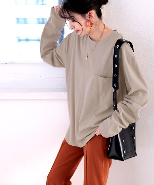 classicalelf(クラシカルエルフ)の「綿100% bigポケットオーバートップス(Tシャツ/カットソー・レディース・ホワイト/ブラック/グレイッシュベージュ/チャコール・MEDIUM/LARGE/X-LARGE)」の10枚目の写真