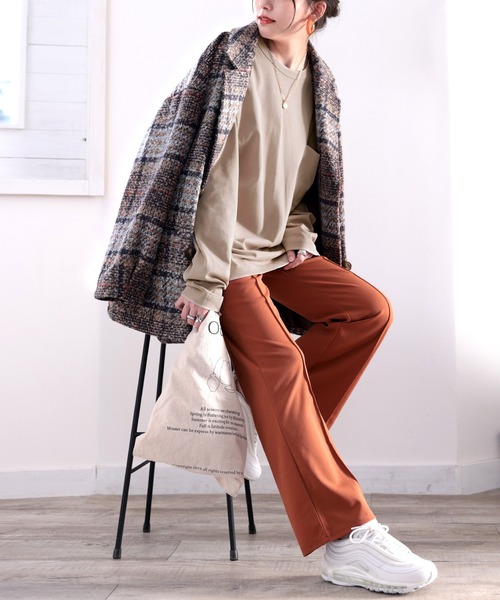 classicalelf(クラシカルエルフ)の「綿100% bigポケットオーバートップス(Tシャツ/カットソー・レディース・ホワイト/ブラック/グレイッシュベージュ/チャコール・MEDIUM/LARGE/X-LARGE)」の11枚目の写真