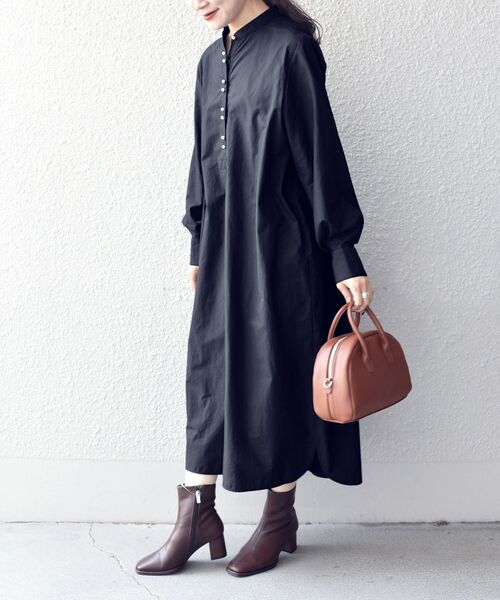 SHIPS(シップス)の「〈手洗い可能〉フロントパールモチーフボタンロングスリーブワンピース◇(ワンピース・レディース・ライトブルー/ブラック/ネイビー・38/36)」の3枚目の写真