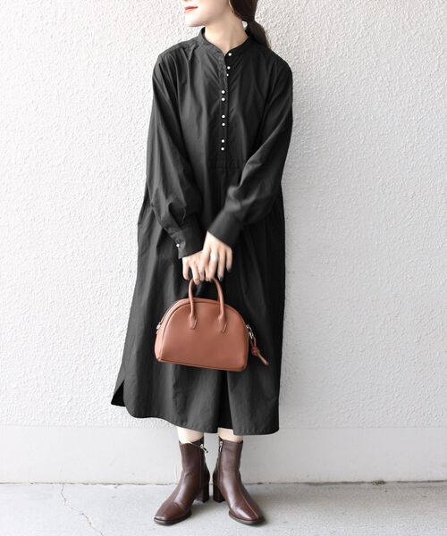 SHIPS(シップス)の「〈手洗い可能〉フロントパールモチーフボタンロングスリーブワンピース◇(ワンピース・レディース・ライトブルー/ブラック/ネイビー・38/36)」の10枚目の写真