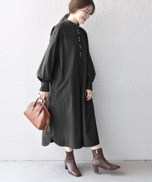 SHIPS(シップス)の「〈手洗い可能〉フロントパールモチーフボタンロングスリーブワンピース◇(ワンピース・レディース・ライトブルー/ブラック/ネイビー・38/36)」の12枚目の写真