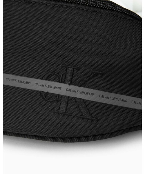 Calvin Klein Jeans Accessory（カルバン・クラインジーンズアクセサリー）の「SPORTESSENTIAL ボディバッグ（ボディバッグ/ウエストポーチ・メンズ・ブラック・FREE）」の2枚目の写真