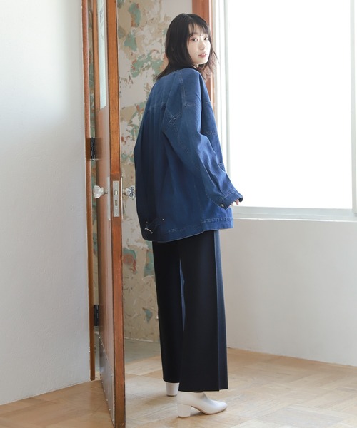 LAKOLE（ラコレ）の「オーバーサイズデニムカバーオール / 229017（カバーオール・レディース・スミクロ/インディゴブルー/ダークインディゴブルー・SMALL/MEDIUM）」の13枚目の写真