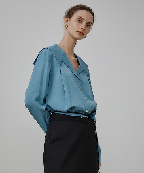 UNSPOKEN(アンスポクン)の「【UNSPOKEN】Bright blue open collar V-neck blouse UQ21S017(シャツ/ブラウス・レディース・ライトブルー・S/M)」の3枚目の写真
