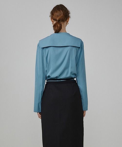 UNSPOKEN(アンスポクン)の「【UNSPOKEN】Bright blue open collar V-neck blouse UQ21S017(シャツ/ブラウス・レディース・ライトブルー・S/M)」の5枚目の写真