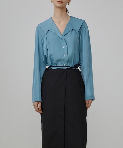 UNSPOKEN(アンスポクン)の「【UNSPOKEN】Bright blue open collar V-neck blouse UQ21S017(シャツ/ブラウス・レディース・ライトブルー・S/M)」の7枚目の写真