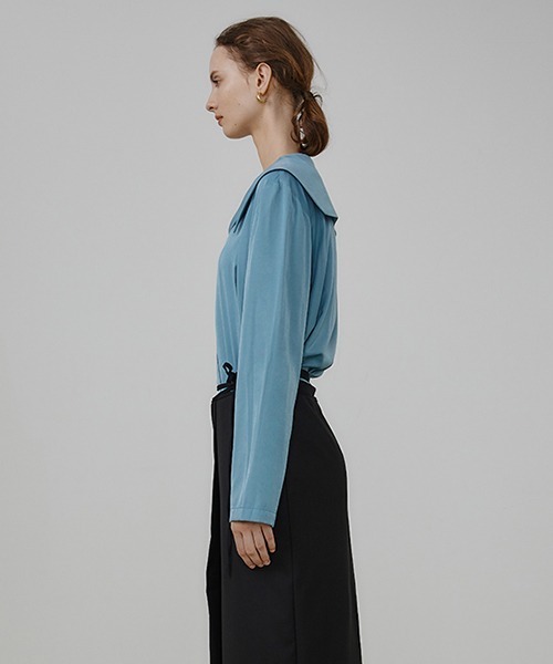 UNSPOKEN(アンスポクン)の「【UNSPOKEN】Bright blue open collar V-neck blouse UQ21S017(シャツ/ブラウス・レディース・ライトブルー・S/M)」の8枚目の写真
