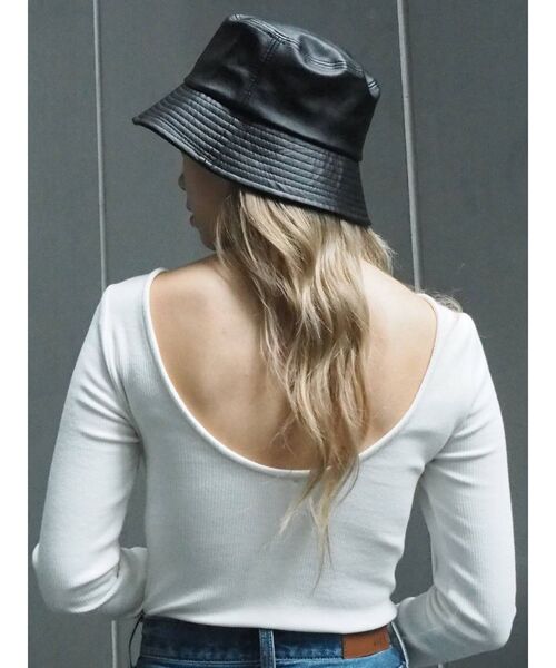 EVRIS（エヴリス）の「フェイクレザーバケットハット（ハット・レディース・ブラック/ブラウン・FREE）」の17枚目の写真