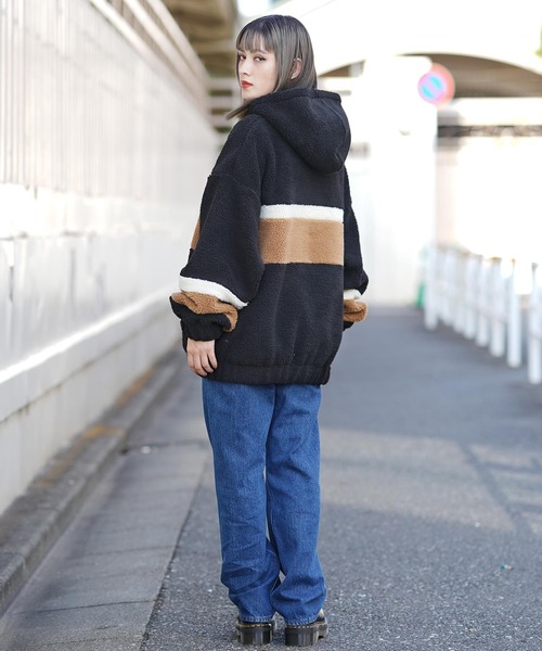 X-girl(エックスガール)の「CONTRAST PANEL FLEECE BOA HOODIE(ブルゾン・レディース・マルチ/オフホワイト/ブルー/ブラック・S/M)」の11枚目の写真