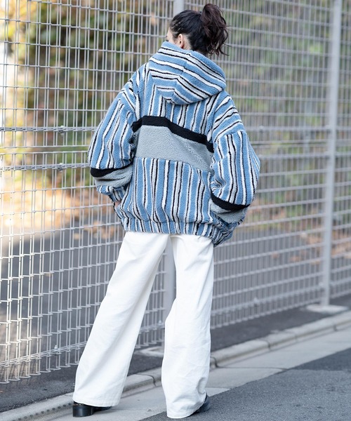 X-girl(エックスガール)の「CONTRAST PANEL FLEECE BOA HOODIE(ブルゾン・レディース・マルチ/オフホワイト/ブルー/ブラック・S/M)」の16枚目の写真