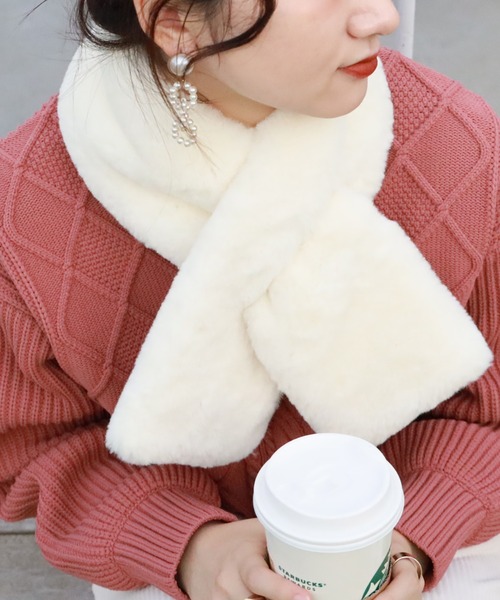 Right-on（ライトオン）の「スリムファーティペット（マフラー・レディース・グレー/オフホワイト/ダークベージュ・ONE SIZE）」の2枚目の写真