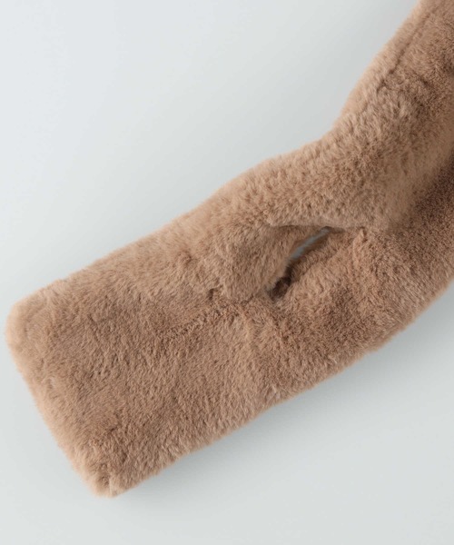 Right-on（ライトオン）の「スリムファーティペット（マフラー・レディース・グレー/オフホワイト/ダークベージュ・ONE SIZE）」の5枚目の写真