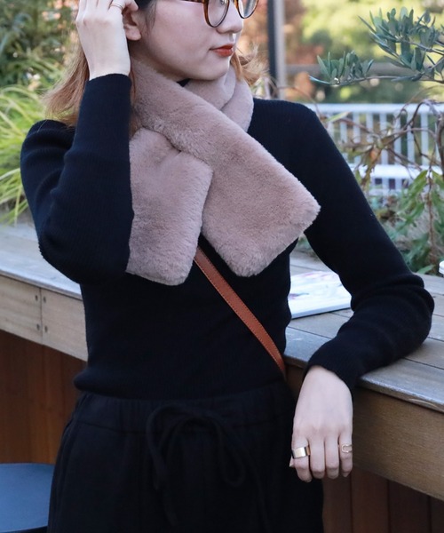 Right-on（ライトオン）の「スリムファーティペット（マフラー・レディース・グレー/オフホワイト/ダークベージュ・ONE SIZE）」の12枚目の写真