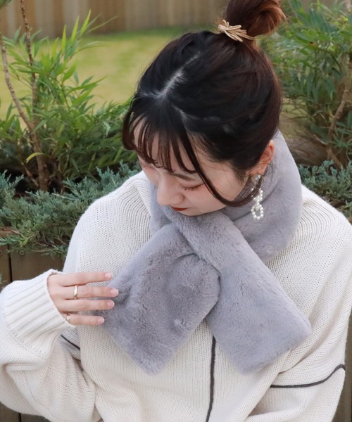 Right-on（ライトオン）の「スリムファーティペット（マフラー・レディース・グレー/オフホワイト/ダークベージュ・ONE SIZE）」の13枚目の写真