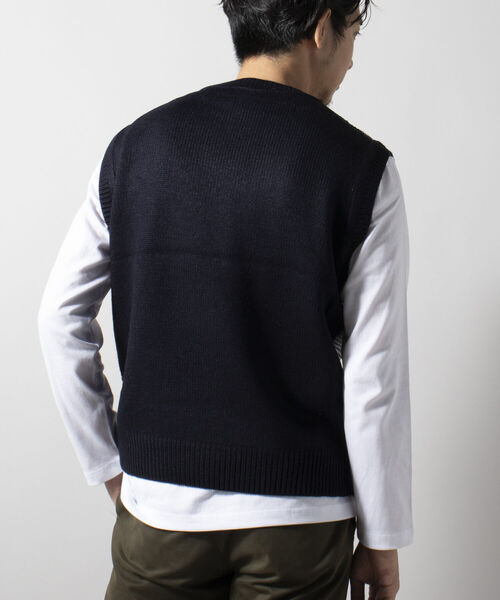 NOLLEY'S goodman（ノーリーズグッドマン）の「配色地柄 ニットベスト（※ロンT付き）（ベスト・メンズ・ベージュ系その他3/ブルー系その他7・MEDIUM/LARGE）」の11枚目の写真