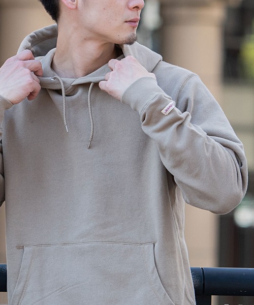 Goodwear(グッドウェア)の「『Goodwear/グッドウェア』WEB別注 USAコットン裏毛プルパーカー(パーカー・メンズ・ブラック/ベージュ/グレー/オフホワイト/カーキ/グレイッシュベージュ/ネイビー/チャコールグレー・S/M/L/XL)」の5枚目の写真
