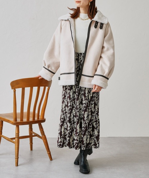 prose verse(プロズヴェール)の「スウェード×ボアB-3ジャケット(ムートンコート・レディース・キャメル/ライトベージュ/ブラウン・MEDIUM)」の4枚目の写真