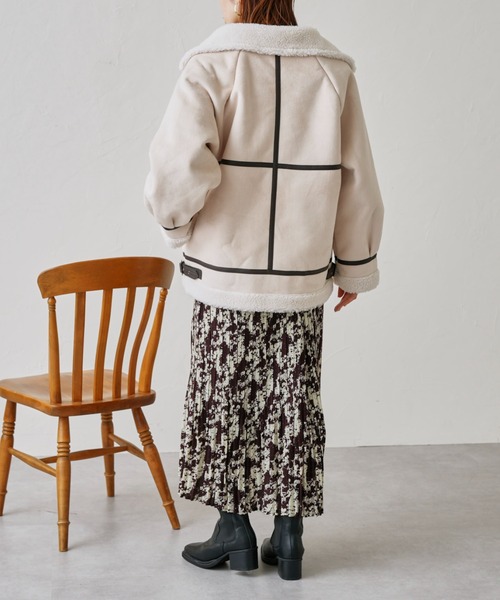 prose verse(プロズヴェール)の「スウェード×ボアB-3ジャケット(ムートンコート・レディース・キャメル/ライトベージュ/ブラウン・MEDIUM)」の11枚目の写真