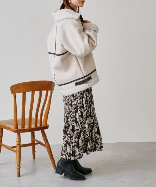 prose verse(プロズヴェール)の「スウェード×ボアB-3ジャケット(ムートンコート・レディース・キャメル/ライトベージュ/ブラウン・MEDIUM)」の12枚目の写真