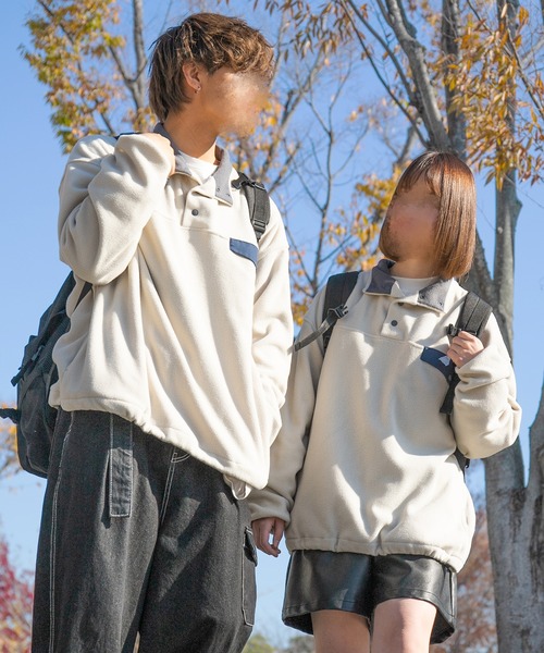 PairPair(ペアペア)の「襟配色フリースプルオーバー(ユニセックス)(スウェット・レディース・アイボリー/ホワイト系その他/グレイッシュブルー・MEDIUM/LARGE)」の3枚目の写真