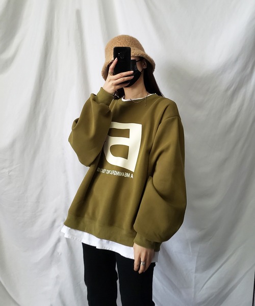 me+em select(ミームセレクト)の「【裏起毛】アルファベットロゴビッグトレーナー(スウェット・レディース・ベージュ/ブラウン/グレー/ブルー/グリーン・FREE)」の8枚目の写真