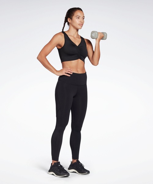 Reebok(リーボック)の「スタジオ ラッシュ クロップド タンク トップ / Studio Ruched Cropped Tank Top(タンクトップ・レディース・ライトグレー/ブラック・SMALL/MEDIUM/LARGE/X-LARGE/X-SMALL)」の11枚目の写真