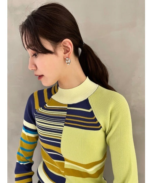 SLY(スライ)の「2HOLE P/EARRING ピアス(ピアス(両耳用)・レディース・ゴールド/シルバー・FREE)」の6枚目の写真