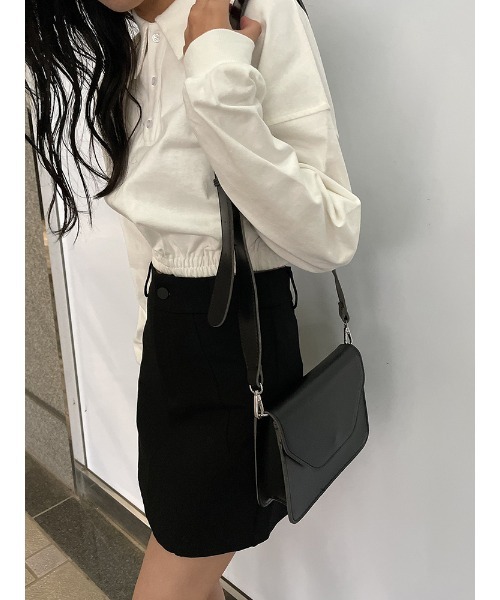 ENVYM（アンビー）の「スクエアフラップショルダーＢａｇ（ショルダーバッグ・レディース・ブラック/グリーン・FREE）」の4枚目の写真