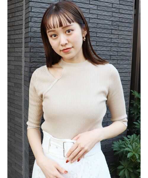 MURUA(ムルーア)の「レイヤードショルダーハーフニット(ニット/セーター・レディース・アイボリー/ブラック/オレンジ/ベージュ・FREE)」の6枚目の写真
