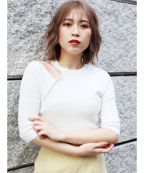 MURUA(ムルーア)の「レイヤードショルダーハーフニット(ニット/セーター・レディース・アイボリー/ブラック/オレンジ/ベージュ・FREE)」の7枚目の写真