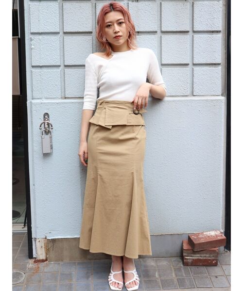 MURUA(ムルーア)の「レイヤードショルダーハーフニット(ニット/セーター・レディース・アイボリー/ブラック/オレンジ/ベージュ・FREE)」の8枚目の写真