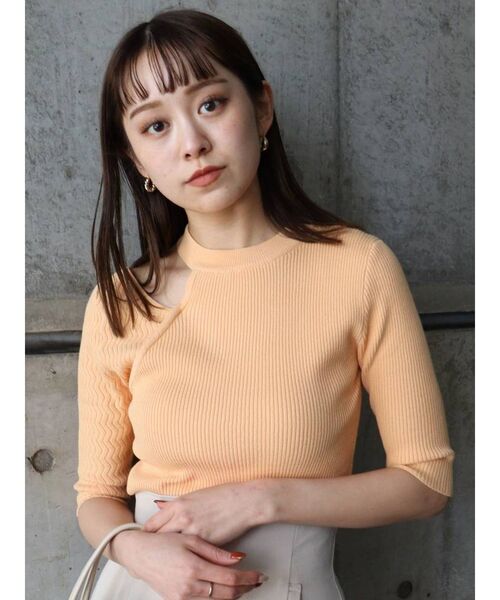 MURUA(ムルーア)の「レイヤードショルダーハーフニット(ニット/セーター・レディース・アイボリー/ブラック/オレンジ/ベージュ・FREE)」の12枚目の写真