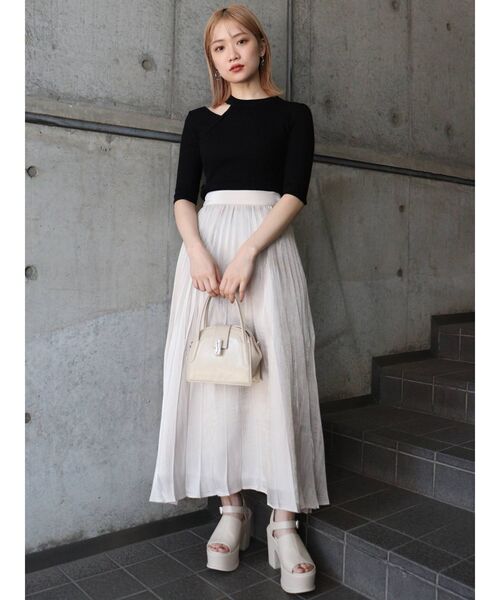 MURUA(ムルーア)の「レイヤードショルダーハーフニット(ニット/セーター・レディース・アイボリー/ブラック/オレンジ/ベージュ・FREE)」の17枚目の写真