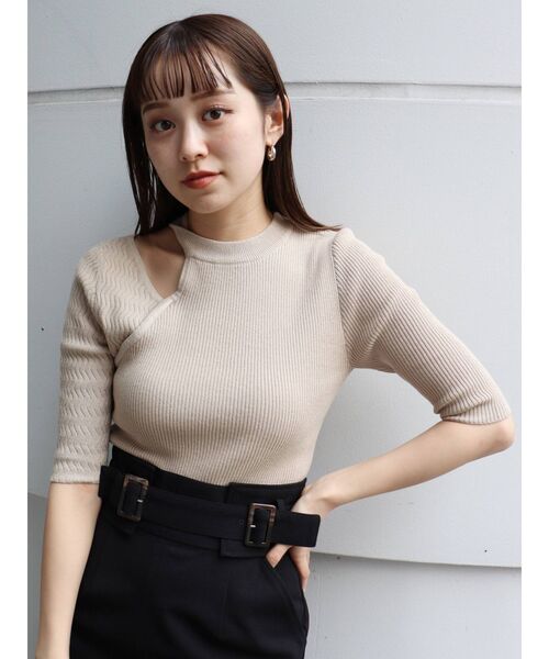 MURUA(ムルーア)の「レイヤードショルダーハーフニット(ニット/セーター・レディース・アイボリー/ブラック/オレンジ/ベージュ・FREE)」の19枚目の写真