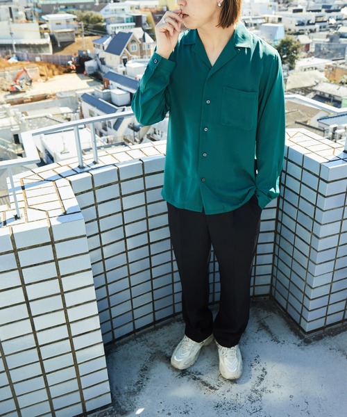 PUBLUX（パブリュクス）の「【PUBLUX/パブリュクス】レギュラーカラーサテンシャツ（シャツ/ブラウス・メンズ・ベージュ/ブラック/グリーン・マルチサイズ）」の4枚目の写真