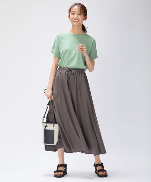 J.PRESS Ladies(J.プレス レディス)の「【WEB限定カラーあり・洗える・イージーケア】コンフォートストレッチ ニット(ニット/セーター・レディース・スモーキーグリーン系/ふじ色系/オレンジ系/ホワイト系・SMALL)」の17枚目の写真