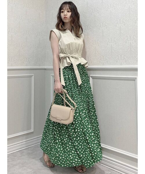 dazzlin（ダズリン）の「デニムフリルペプラムトップス（シャツ/ブラウス・レディース・オフホワイト/ブルー/ベージュ・FREE）」の5枚目の写真