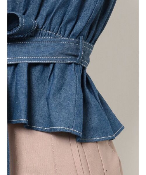 dazzlin（ダズリン）の「デニムフリルペプラムトップス（シャツ/ブラウス・レディース・オフホワイト/ブルー/ベージュ・FREE）」の7枚目の写真