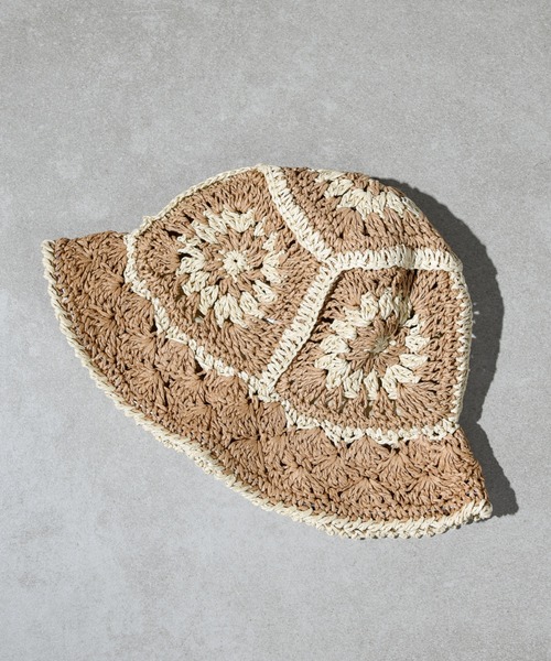 CALIFORNIA OUTFITTERS（カリフォルニア アウトフィッターズ）の「フラワークロシェ編みペーパーハット（ハット・レディース・ブラック/ベージュ/グリーン・ONE SIZE）」の3枚目の写真